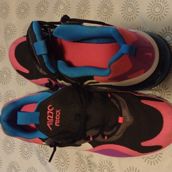 Nike Shoes - Nike